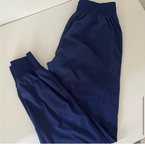 The Get Ready Jogger - Picture 11 of 12